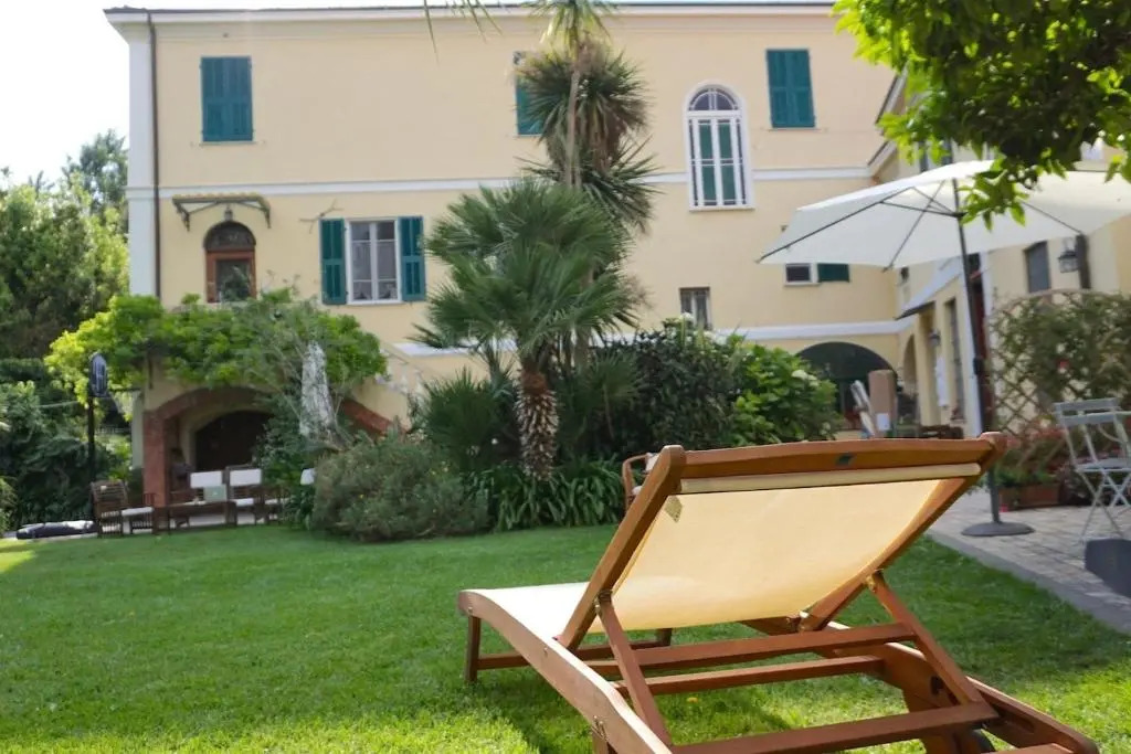 Villa Angelina Holiday Homes I Casa Glicine I 5 minuti a piedi dalle spiagge I Giardino I Parcheggio privato