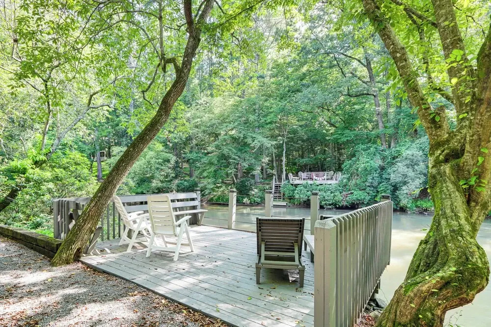 Cartecay River Retreat w/ Yard & Screened Porch!