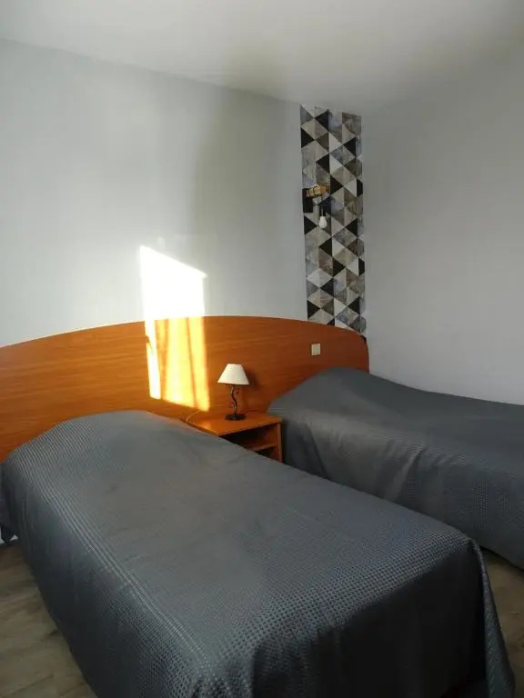 LOGIS Hôtel LES 3 MARCHANDS