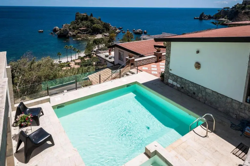 202 Luxury pool Isola Bella