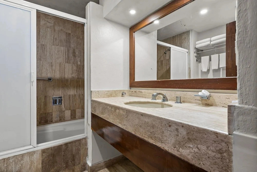 Velas Resort Access Beachfront 3BR Condo