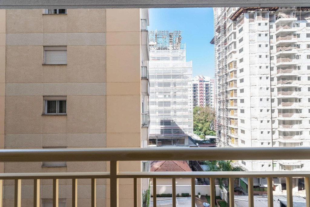 MiP6 - Studio em Pinheiros, próximo à Oscar Freire e ao metrô.
