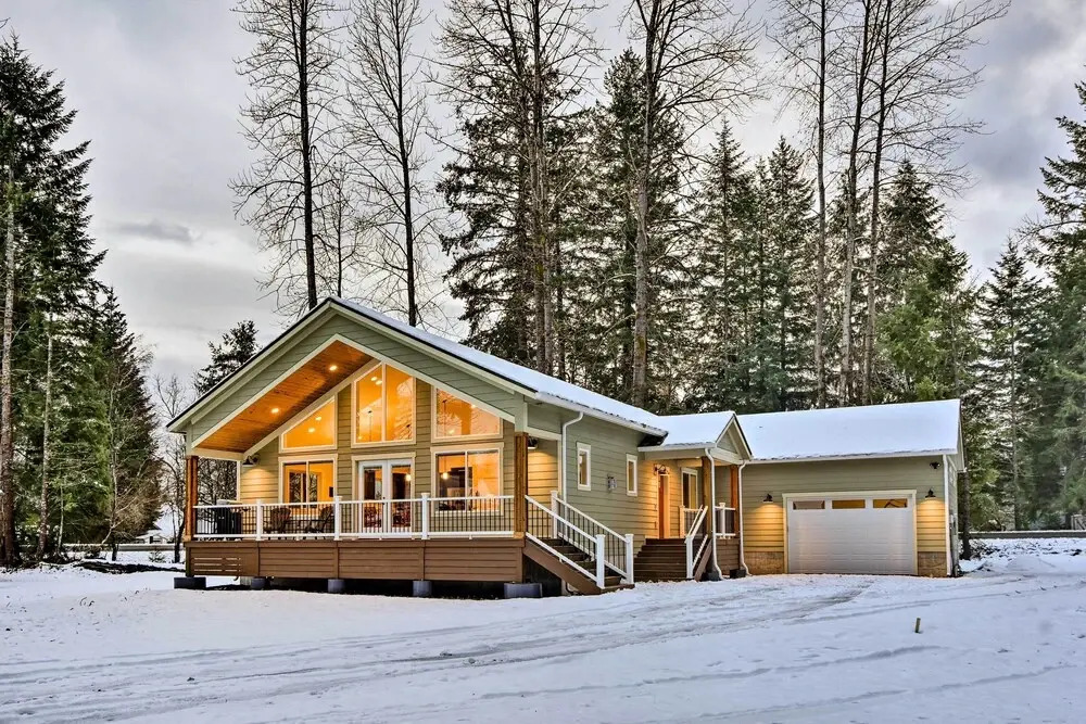 Family-Friendly Packwood Retreat w/ Deck