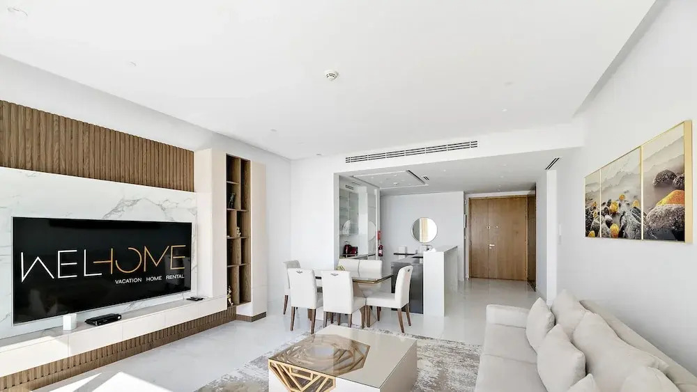 WelHome - Luxe Apt With Dazzling Views Steps From The Beach