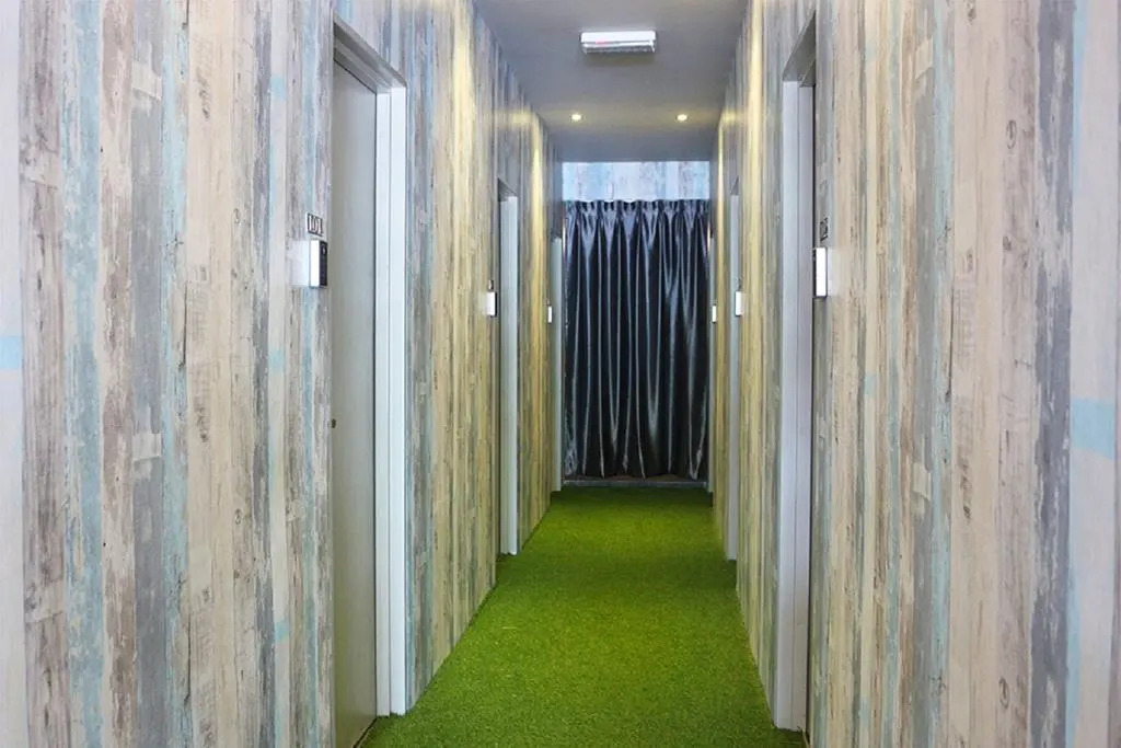 1992 Capsule Hotel - Hostel