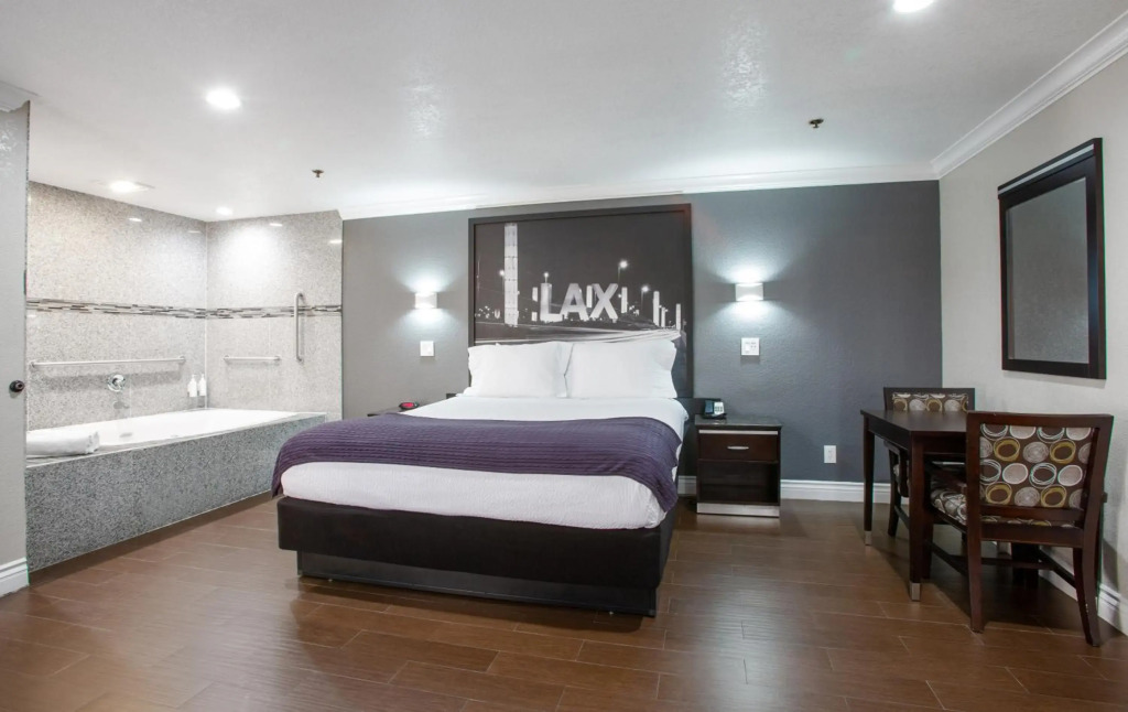 Elev8 Hotel Los Angeles, LAX