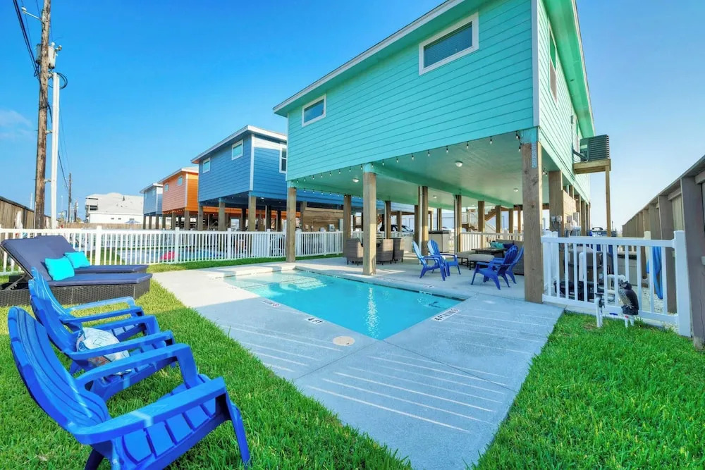 Baydream Believer by Avantstay Pool, Views