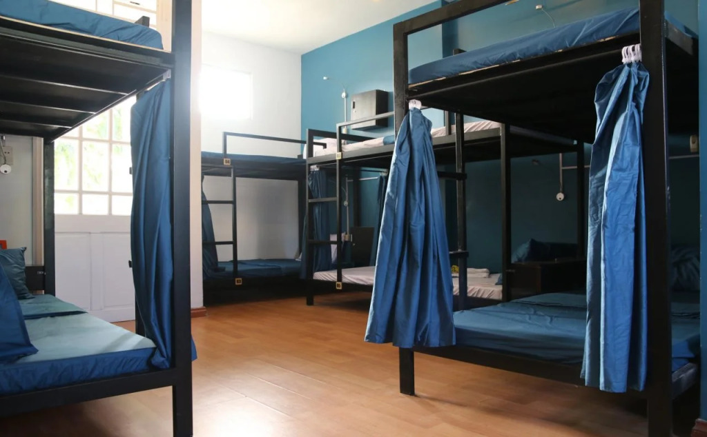 4 Seasons Hostel