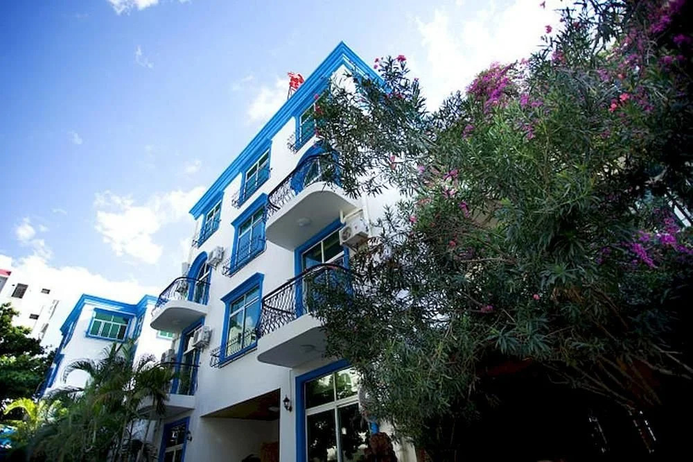 One-mete Seaside Villa