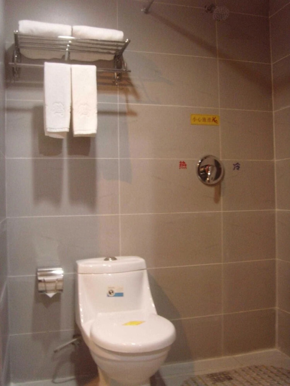 Huanghelou Business Hotel