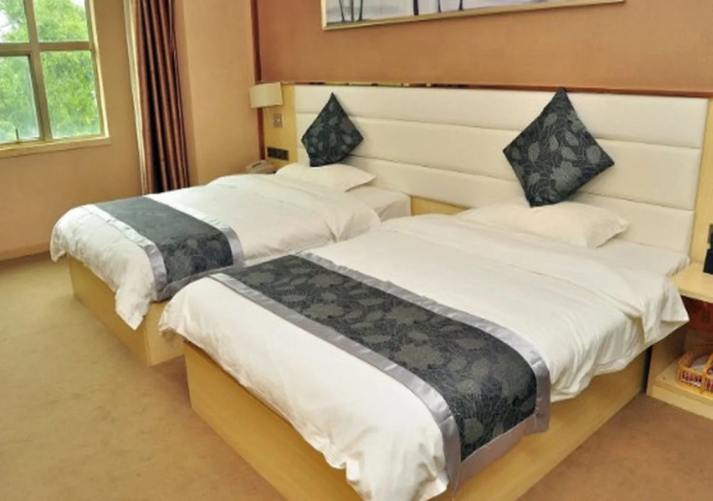 Super 8 Hotel Guangzhou Baiyun Avenue North Metro Station