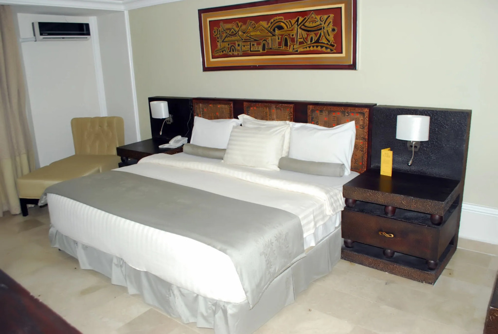 Jades Hotel