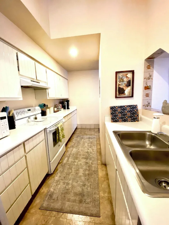 Bisbee Brownstone Suites