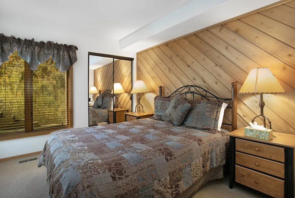 188 Ridgepoint Townhomes Townhouse