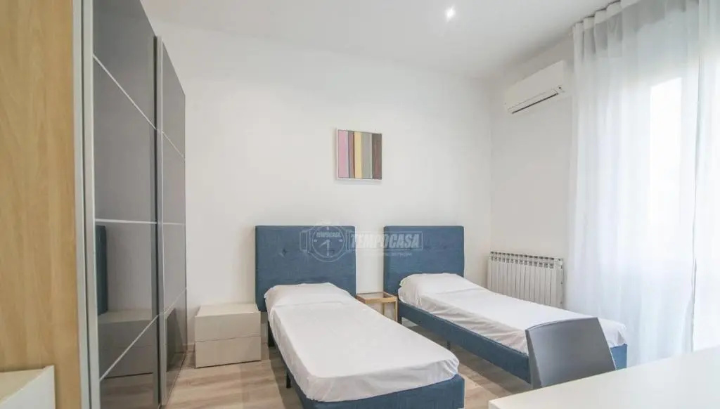 TheTechFlat-4people-2bedrooms-24Hours Self Check in - RedMetro Sesto Marelli Duomo Fiera - For professionals and remote workers 32inch Monitor and Desks optimized for laptop - No City tax required - great wifi - dishwasher, washing machine and microwave