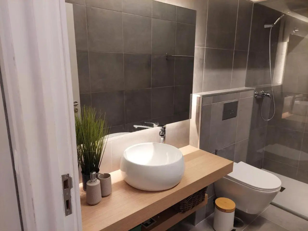 Charming Central Studio with AC