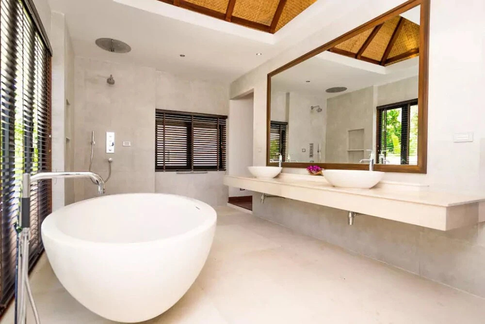 3 Bedroom Pure Luxury Lipa Noi