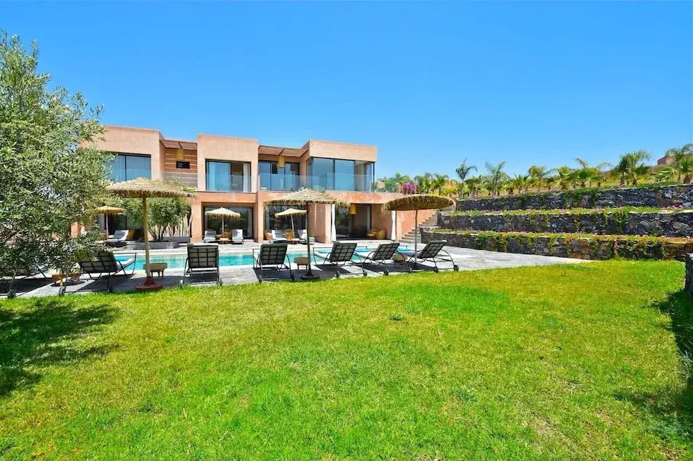Villa Damyas