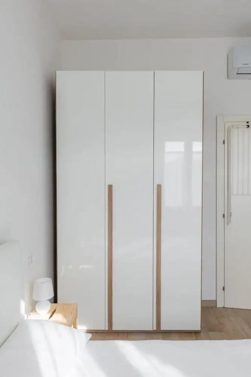 Menganti White Apartment by Wonderful Italy