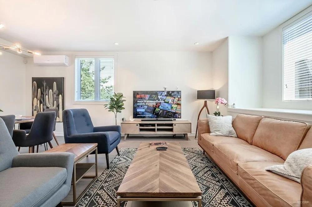 Luxury Townhouse by Elevate Rooms