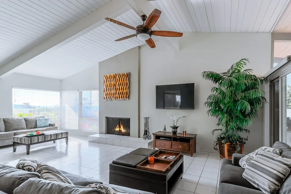 Ocean-view W/ Casita, Heated Pool & Hot Tub 5 Bedroom Home