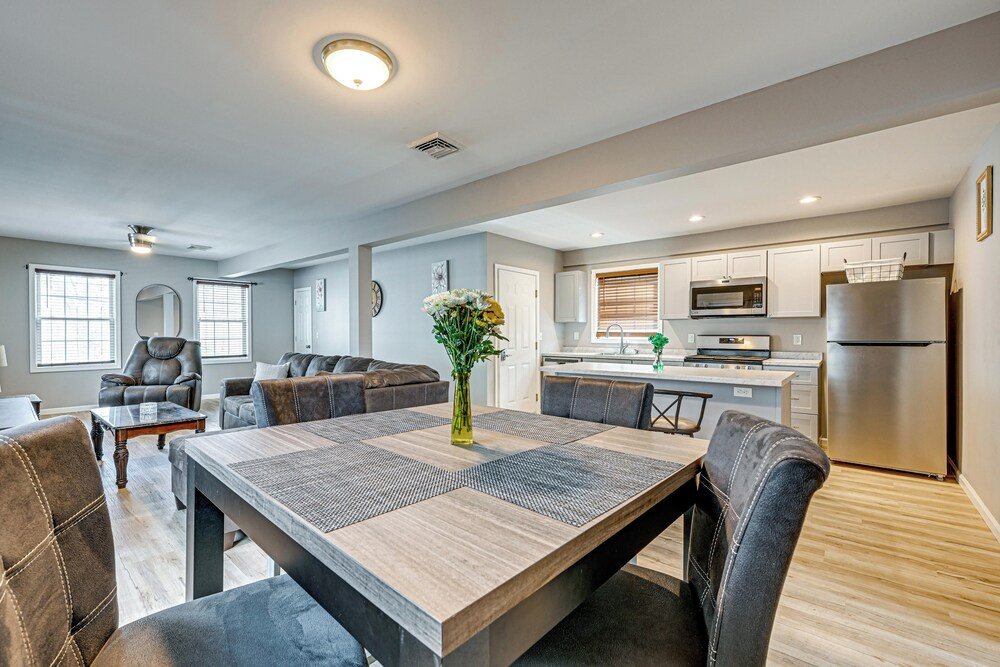 Walkable Stay Near Hudson River, Dining & Shopping
