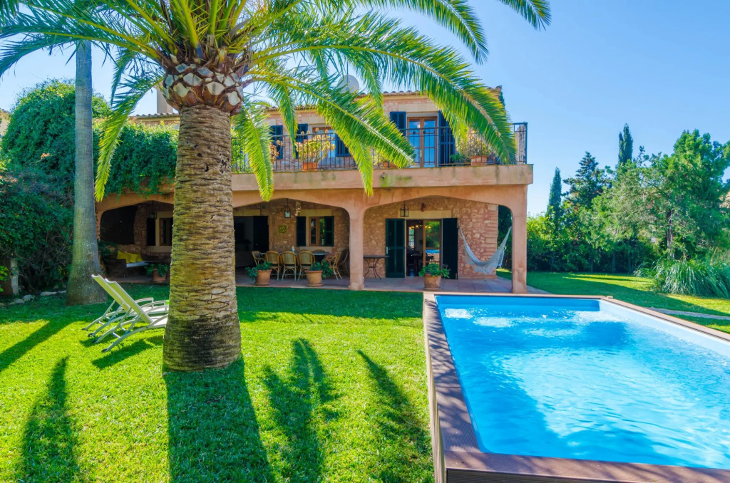 GRAN LLOMBARDS - Villa with private pool in Es Llombards (Santanyí). Free WiFi