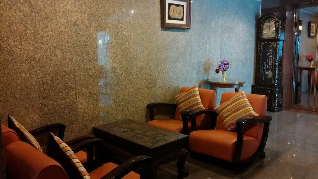 Interchange Tower Serviced Apartment - SHA Extra Plus