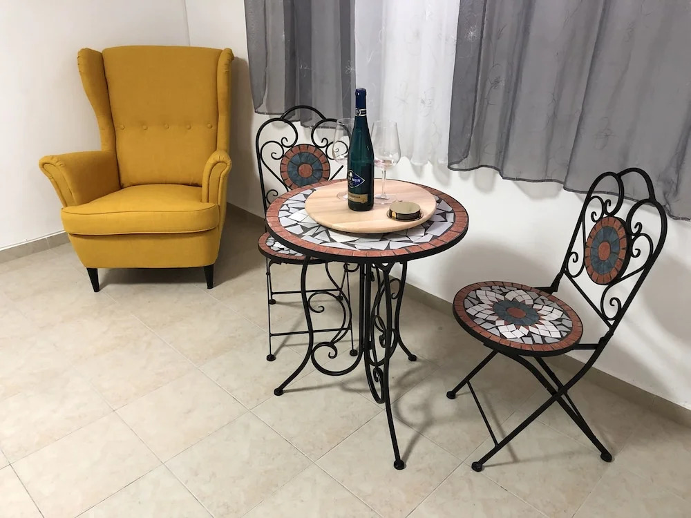 Apartment Halper