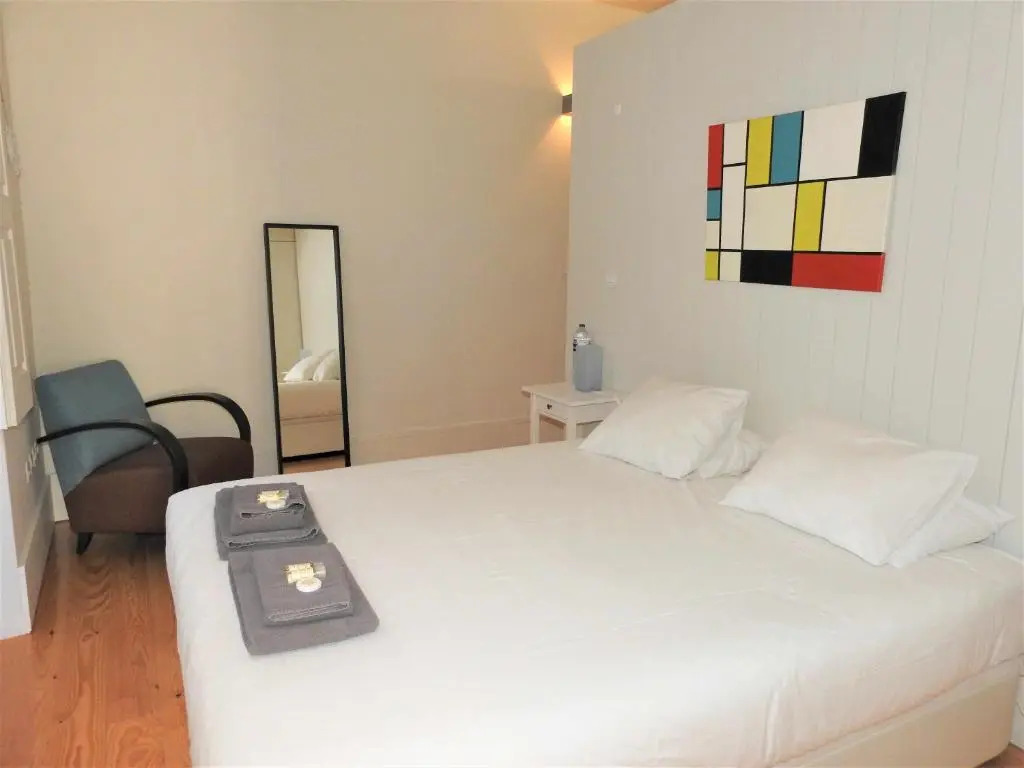 Oporto Delight 1 Luxury Apartment in Historic Center with Balcony Max 4 p