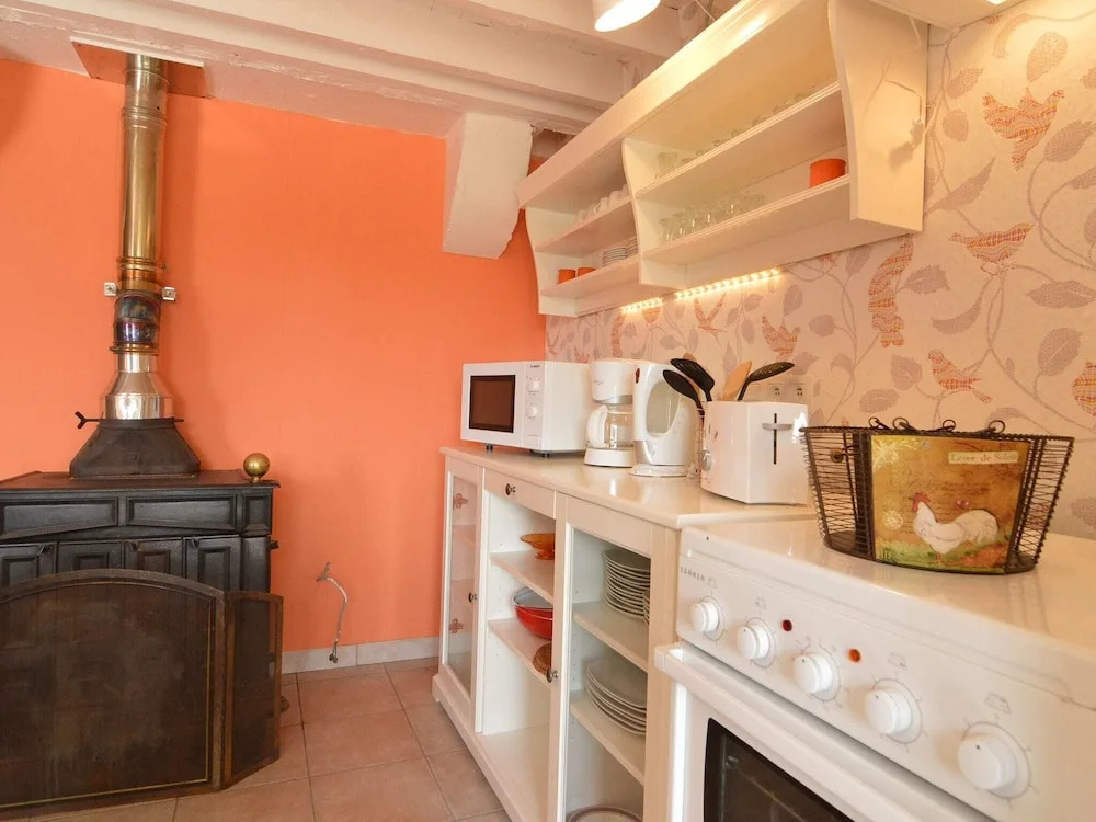 Cottage With Covered Swimming Pool, in a Quiet Location, Less Than 10km From La Roche