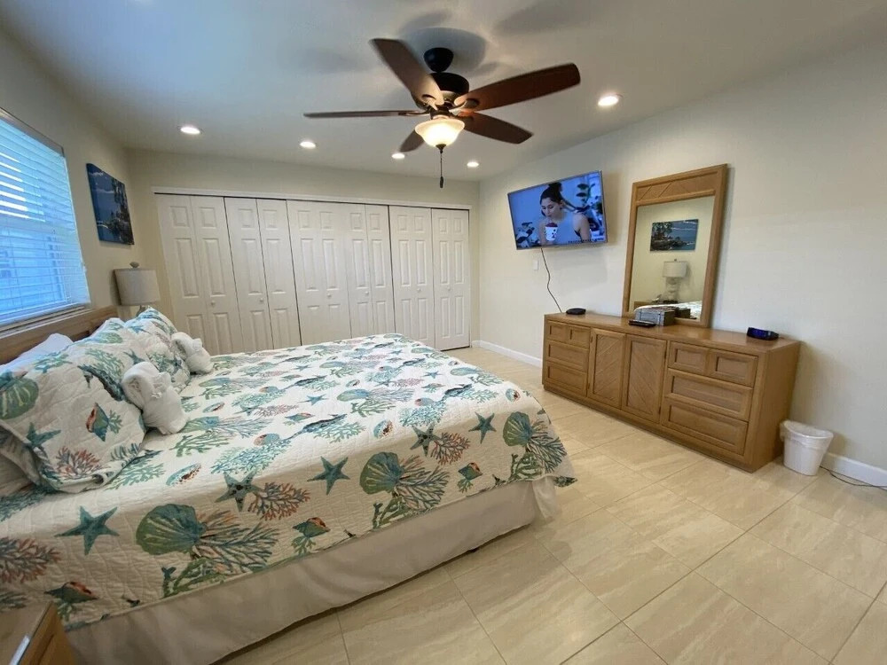 Crystal Sands & Seahorses Beach Villa