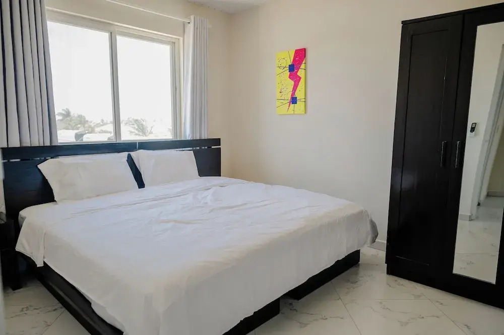 Spacious 4-bedroom Apartment 2 km From Eagle Beach - Dream Suites Aruba