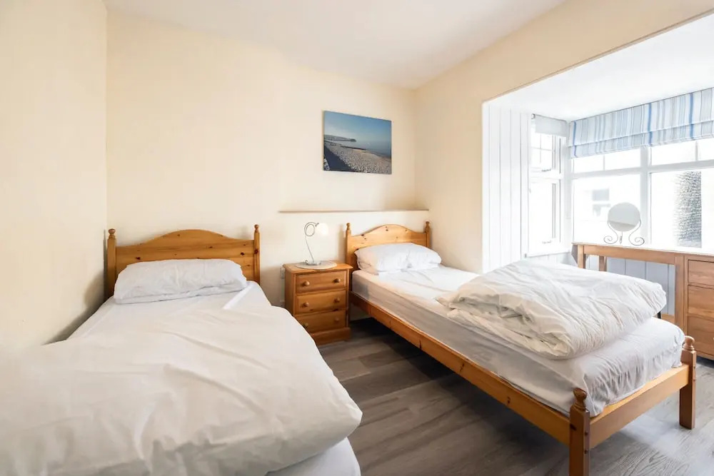 Beach Side House in Beautiful Borth