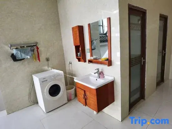 Yunshang · Fanchen Viewing Inn (Tiger Leaping Gorge Town Store)