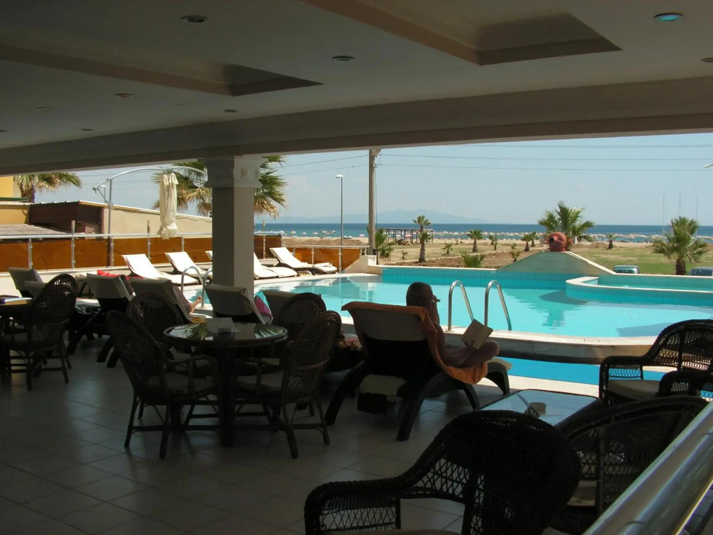 Amphora Hotel
