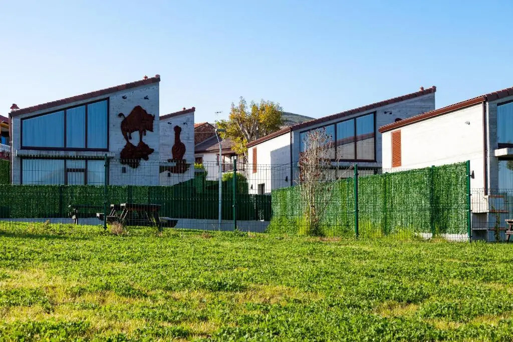 Cabañas La Senda de los elefantes Cabárceno