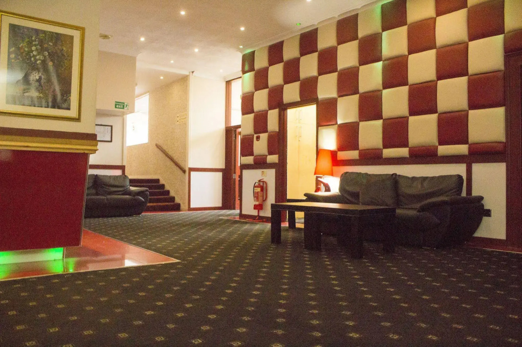 Kings Park Hotel