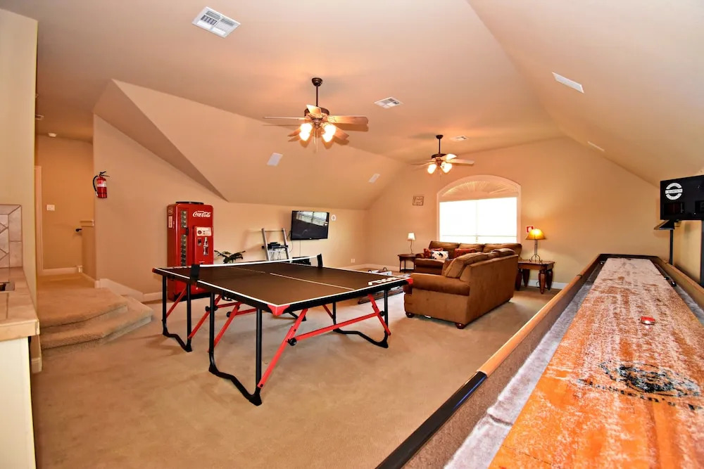 Pet-friendly Oasis in Gated Community!