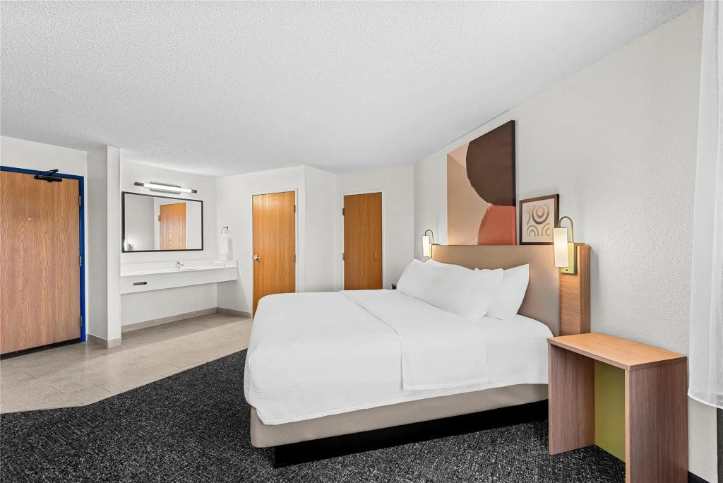 Spark by Hilton Cedar Falls