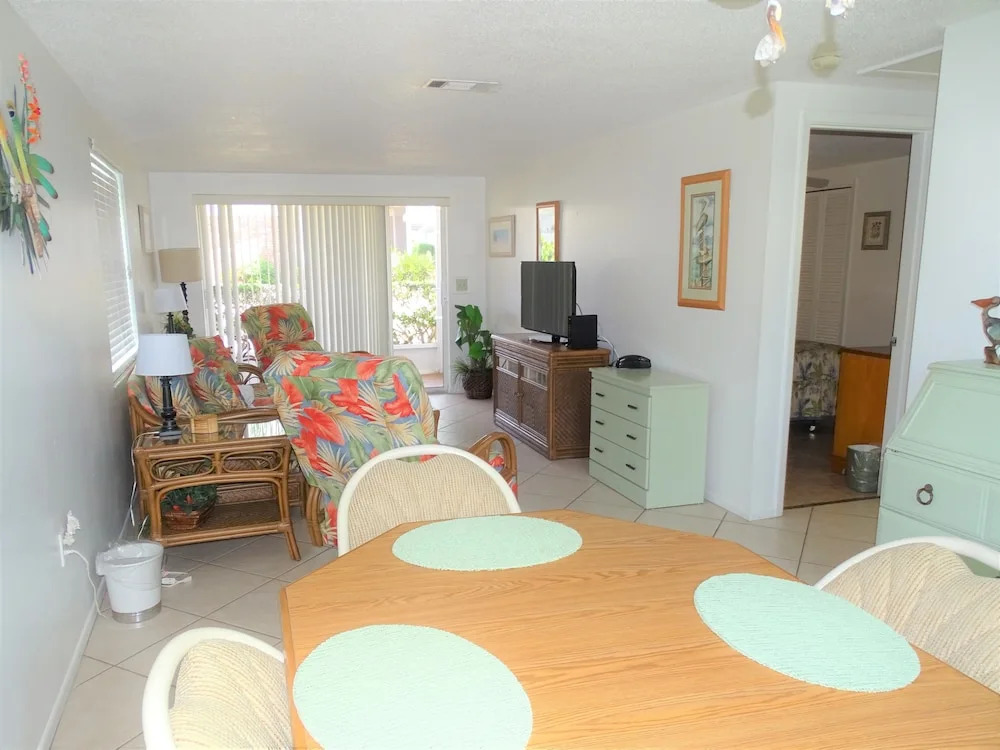 Aloha Kai Unit 63 1 Bedroom 1 Bathroom Apts