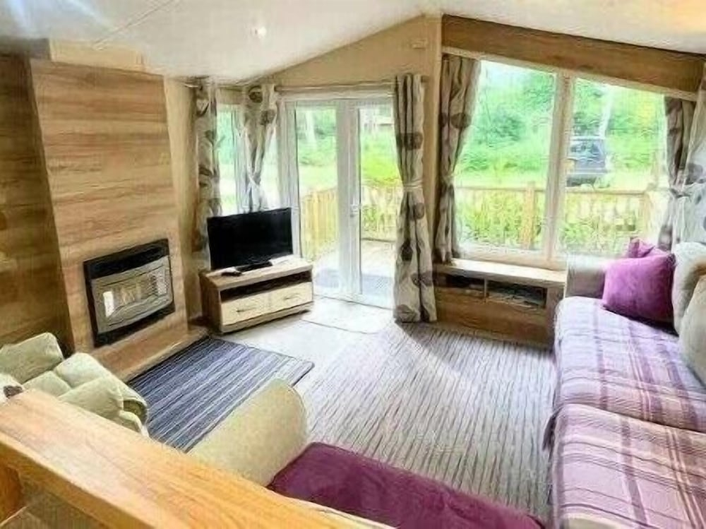 Nutty Nanny's - Kelling Heath Holiday Park - 22251