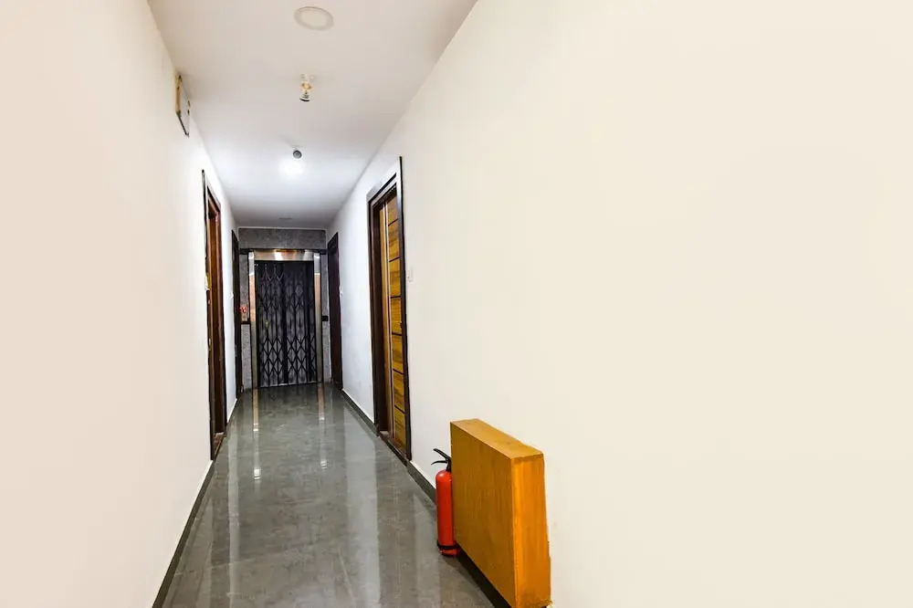 FabHotel DSR Suites - Nr Hitech City Railway Station