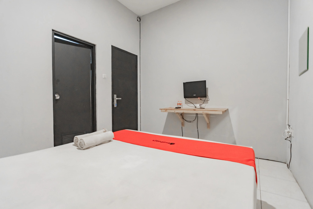 RedDoorz near Exit Toll Pasteur 4