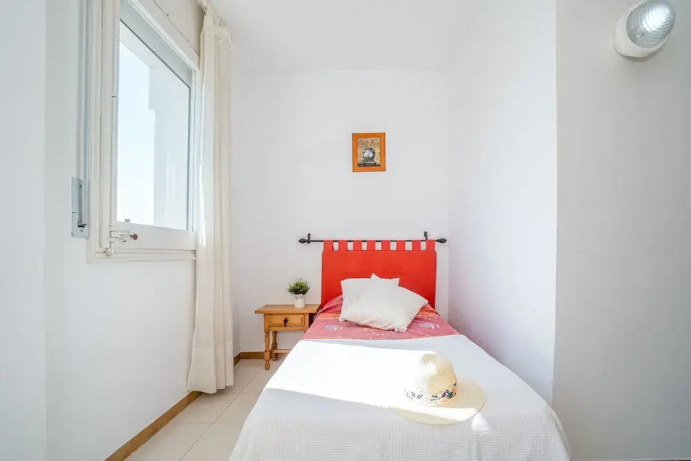 Terrace Apartment Near the Beach