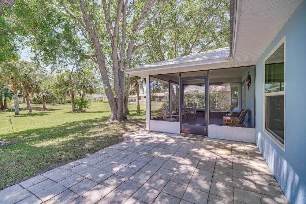 Pet-friendly Sebastian Home: w/ Porch + Lake View!