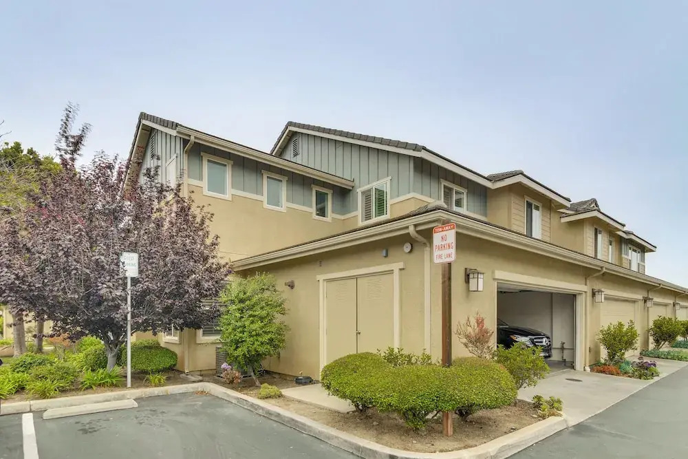 Walk to Beach Luxe San Buenaventura Villa!