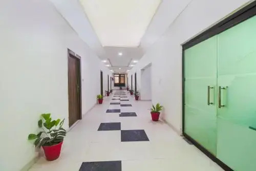Itsy Hotels Anjali Mahal, 500 Mtrs From Mathura Railway Station