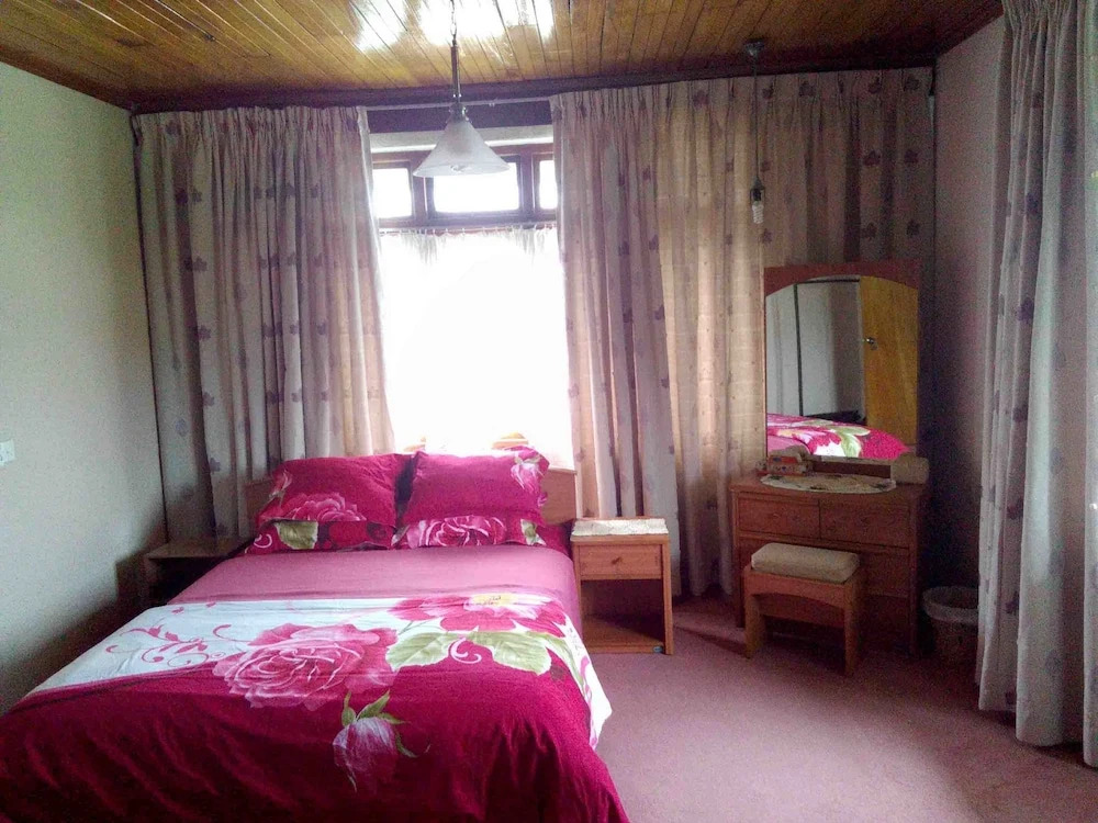 Yoho 12 3 Upperlake Road