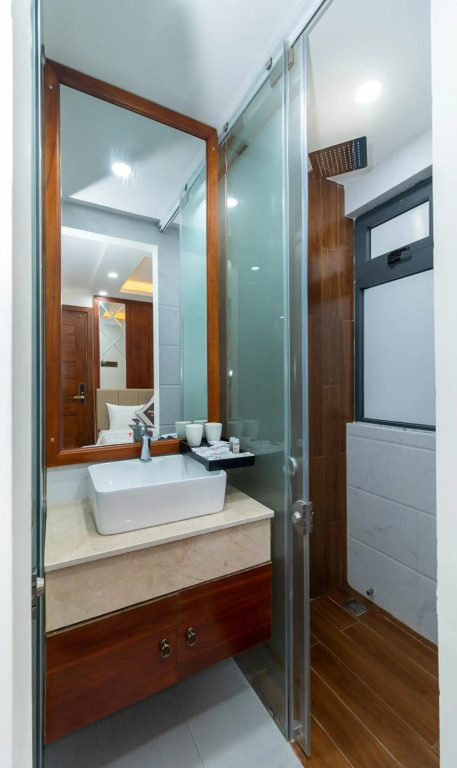 Vương Quốc 3 Hotel